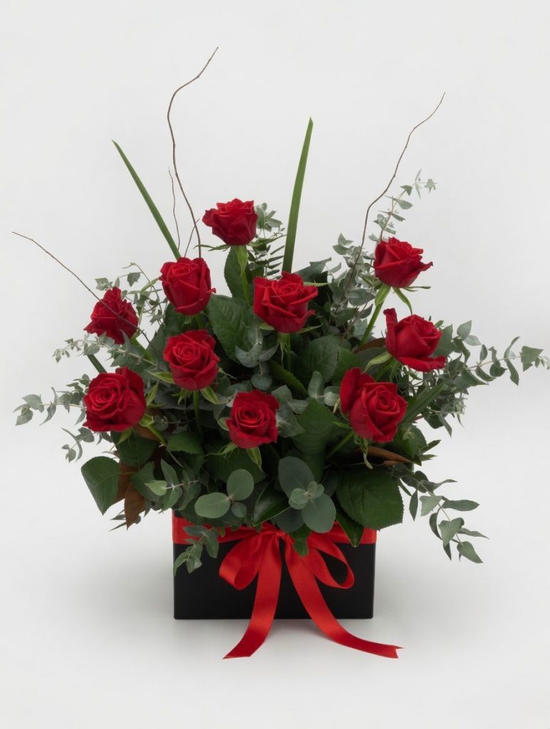 fresh 10 steam red roses in box melbourne